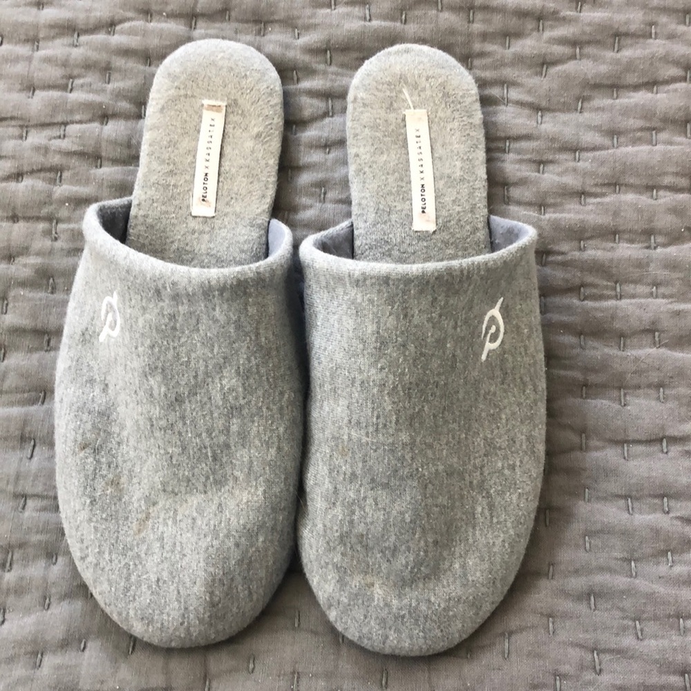 🤩SALE 🤩 Peloton X Kassatex Slipper (L)
